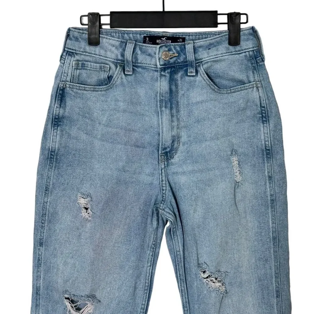 Hollister Ultra High-Rise Ripped Light Wash Mom‎ Jeans Size 3R